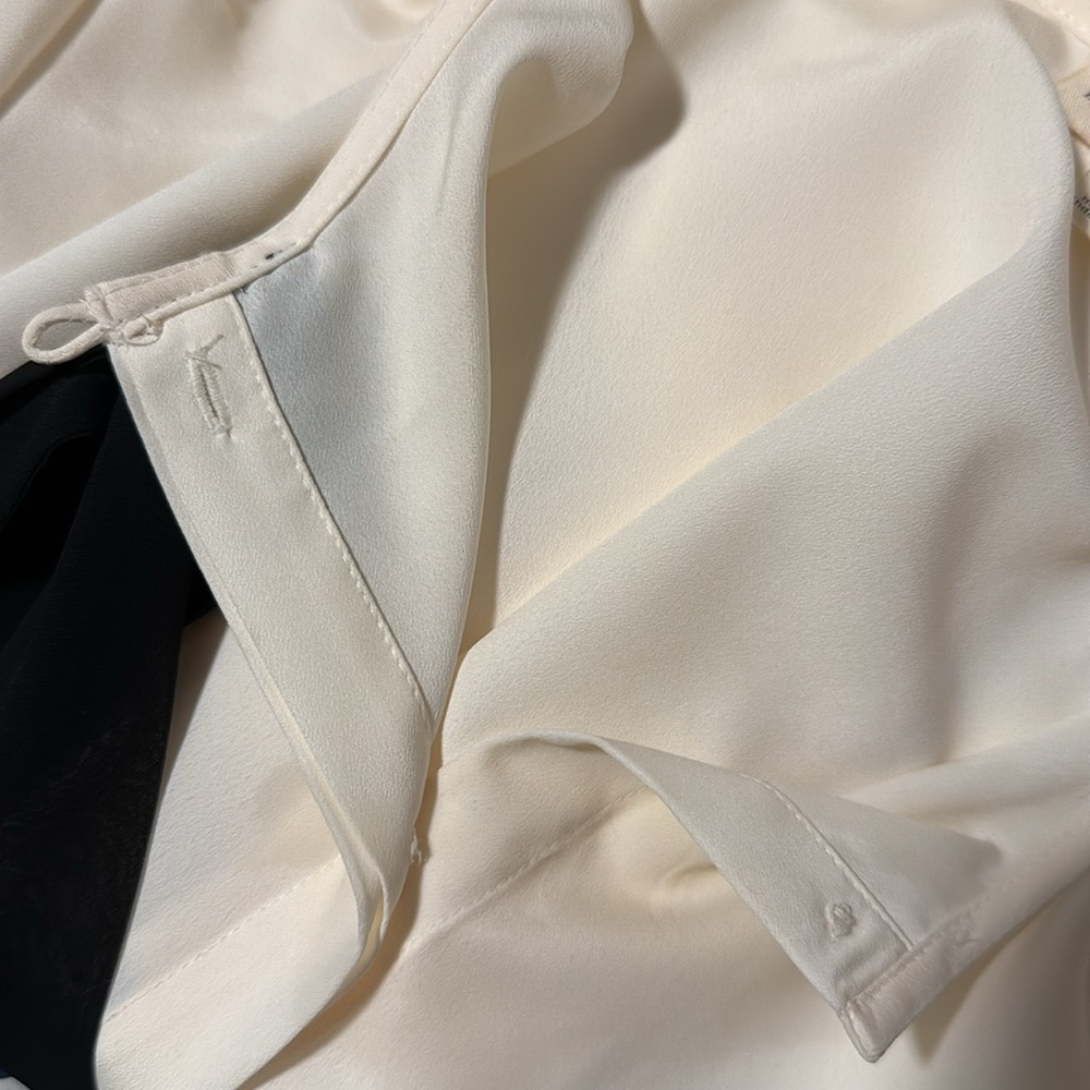 Maison Jules cream blouse with black bow sz M - BNWOT - Picture 8 of 8